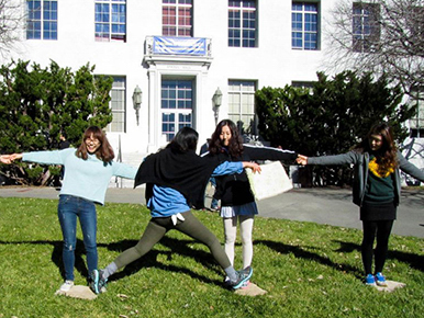 students outside of Dwinelle Hall playing games at orientation